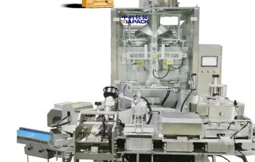 కాఫీ పౌడర్ కోసం ఆటోమేటిక్ ట్రయాంగిల్ మోడల్ బ్యాగ్ వాక్యూమ్ ప్యాకేజింగ్ మెషిన్